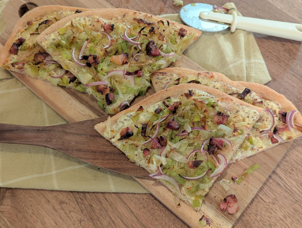 Pizza d’automne aux poireaux façon flammkueche